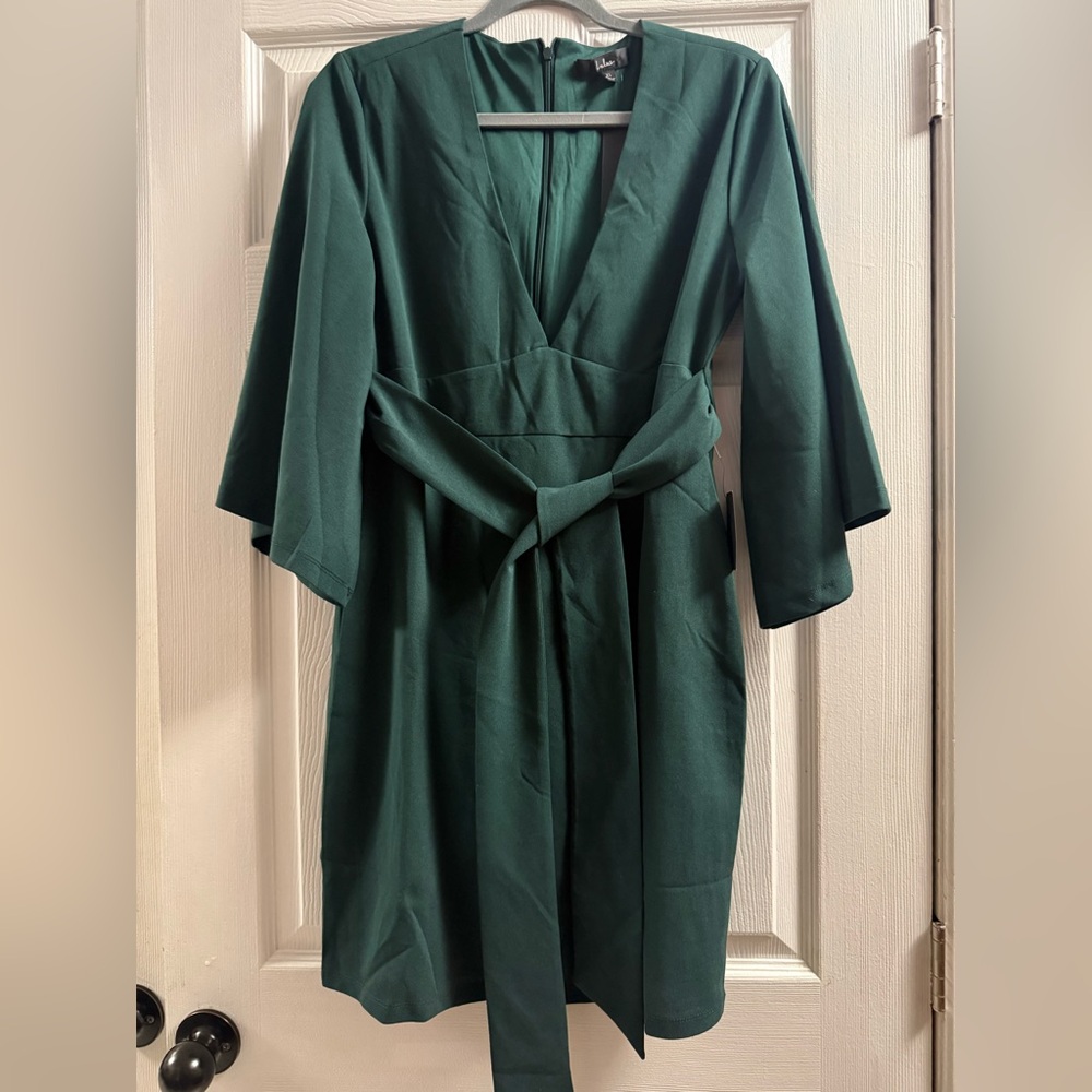 🆕 Lulus Bell Sleeve Mini Dress Size XL